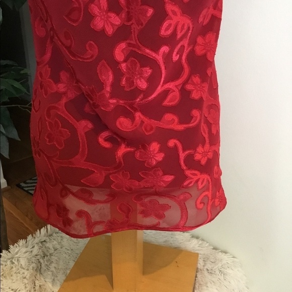 NINE and Co red satin look tank size med - Picture 10 of 16